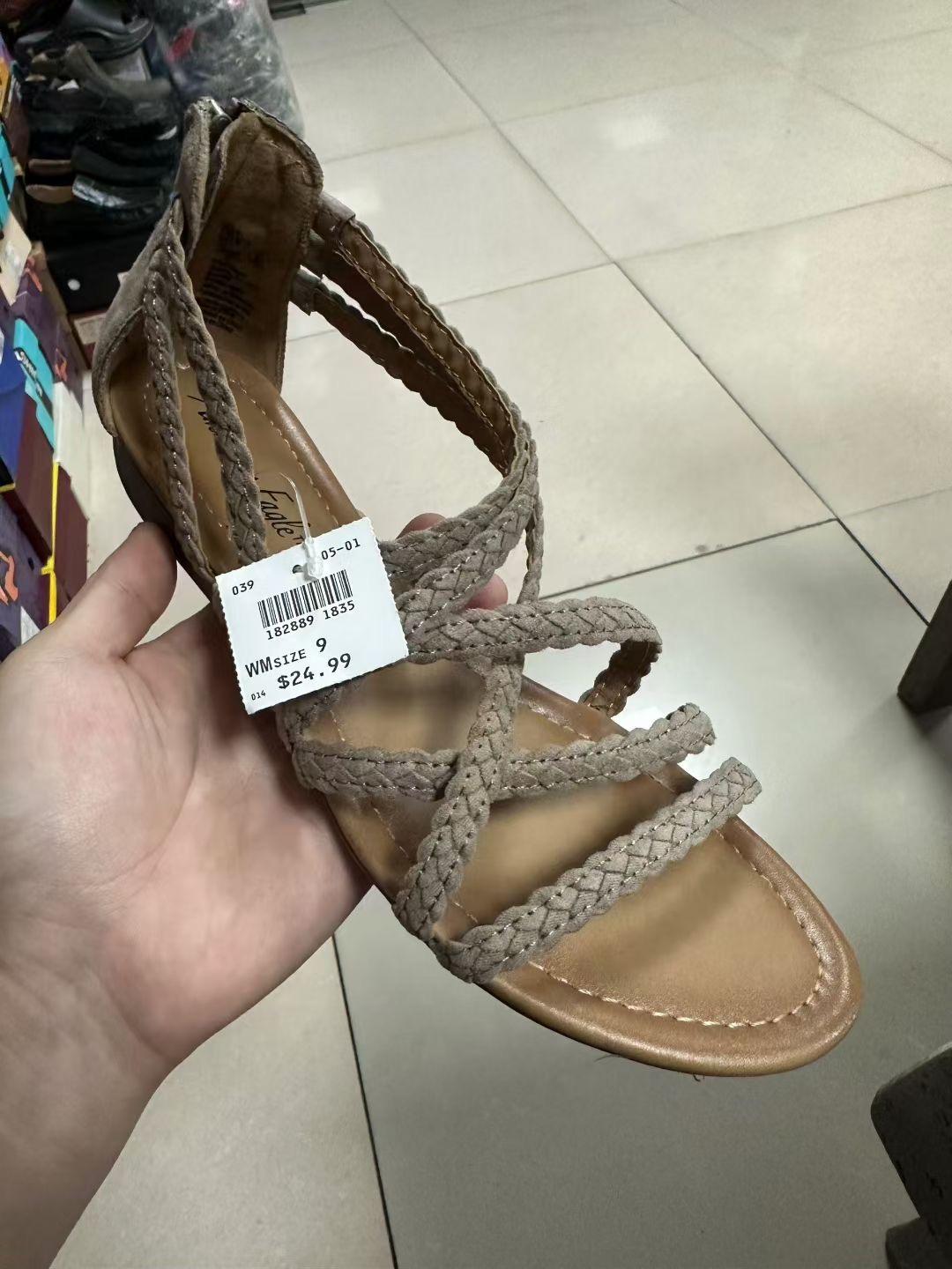 090507 Lady's sandals