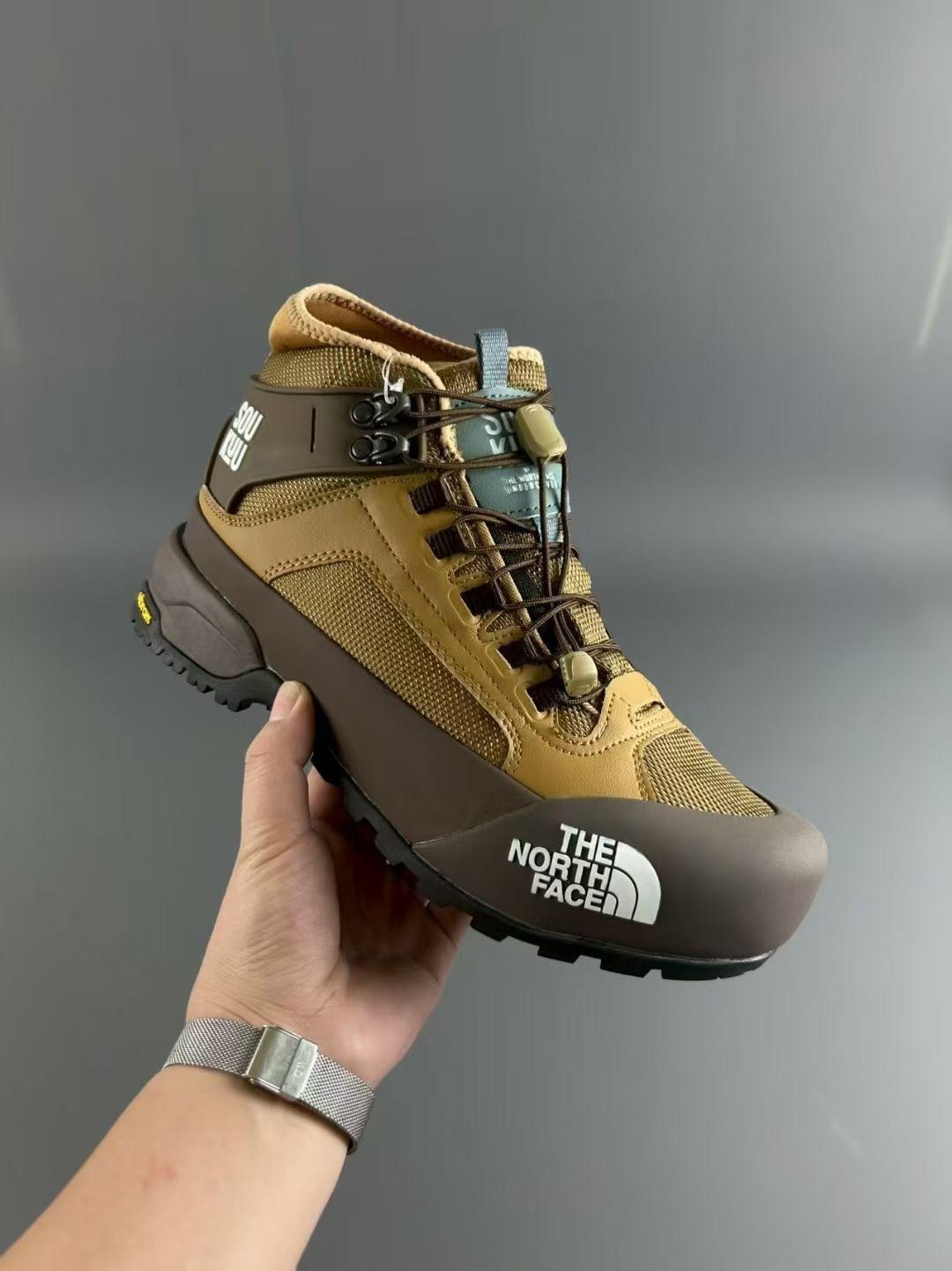 091006 Mens outdoor boots