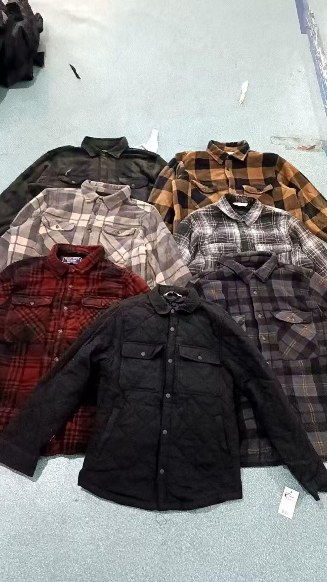 092801 Mens fleece shirt