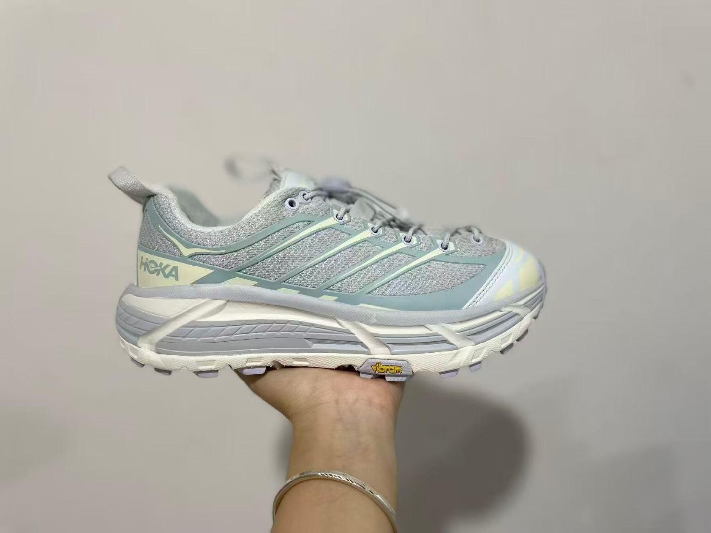 102214 Mens and Ladys shoes