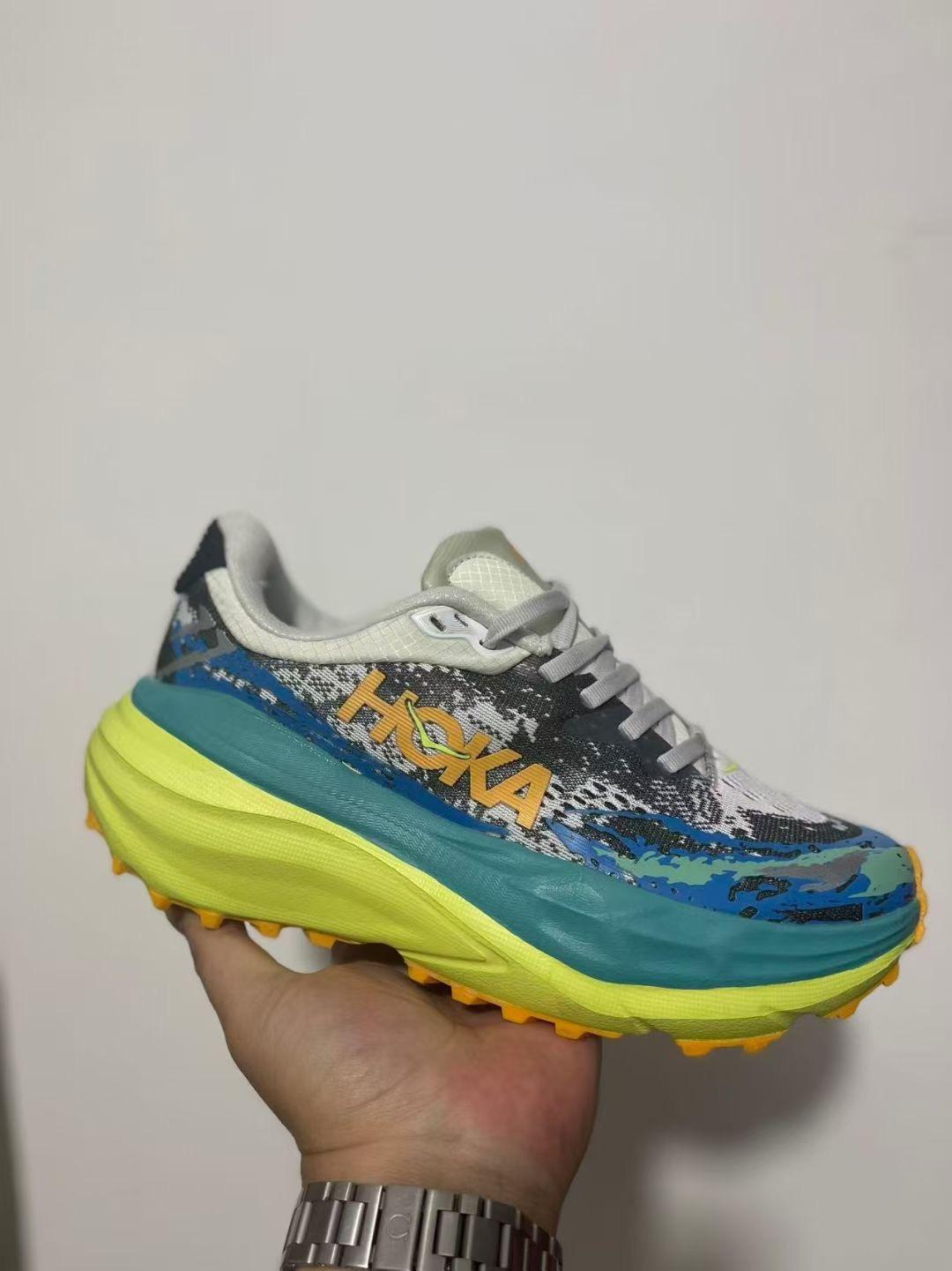 102216 Mens and Ladys shoes