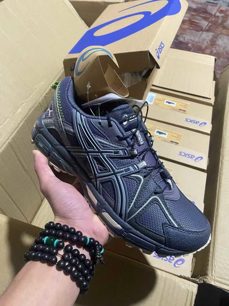 110615 Mens and Ladys shoes