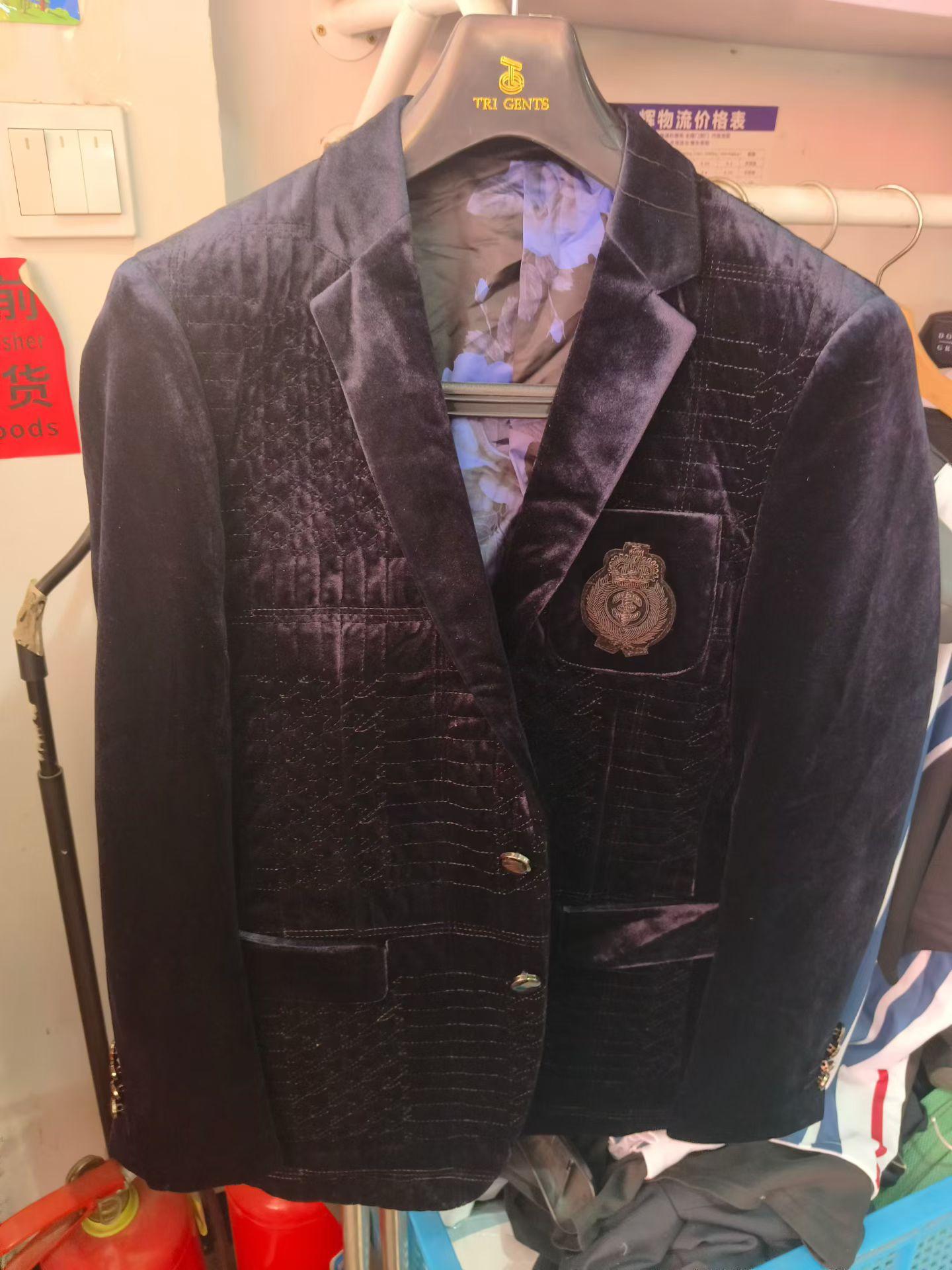 D080401#Mens suits