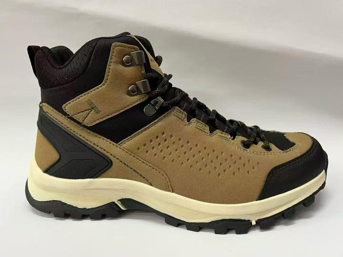w081705# Mens Hiking Boots